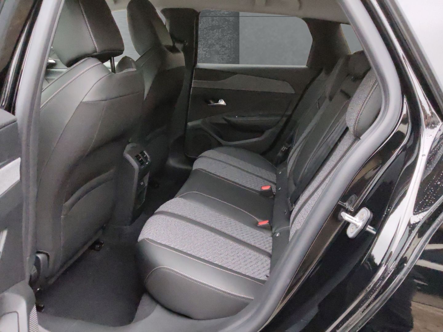 Peugeot 308 - Bild 9