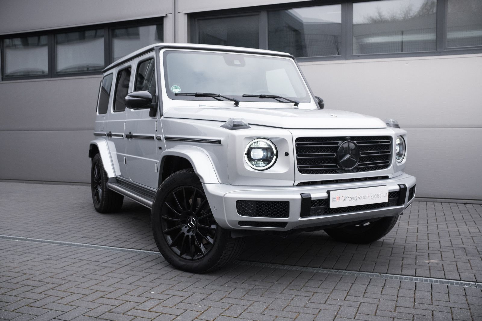 Fahrzeugabbildung Mercedes-Benz G 500-Burmester-Manufaktur-Leder-Night-Paket