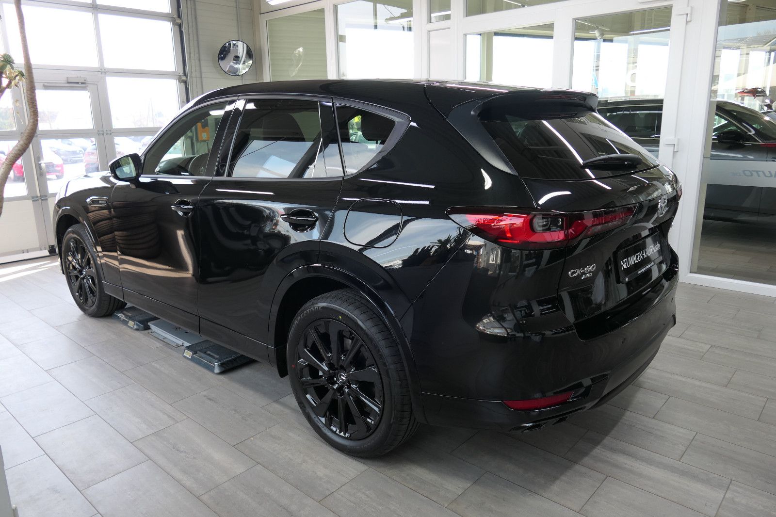 Mazda CX-60 2026  SKYACTIV PHEV HOMURA-Plus > Aktion imagem 3