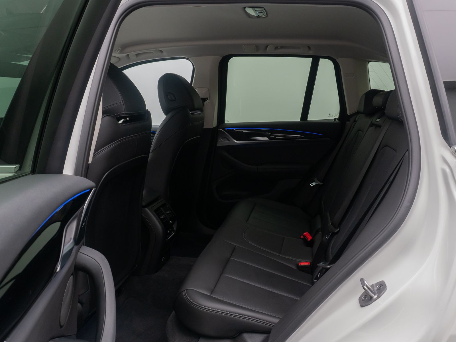 Fahrzeugabbildung BMW X3 xD20i Kamera DAB Laser HiFi Komfort Sport 18"