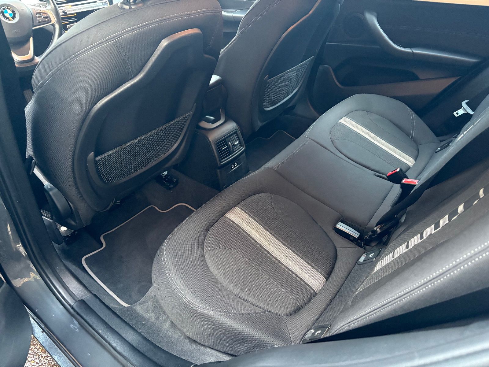 BMW X2 sDrive 18 i Advantage foto 8