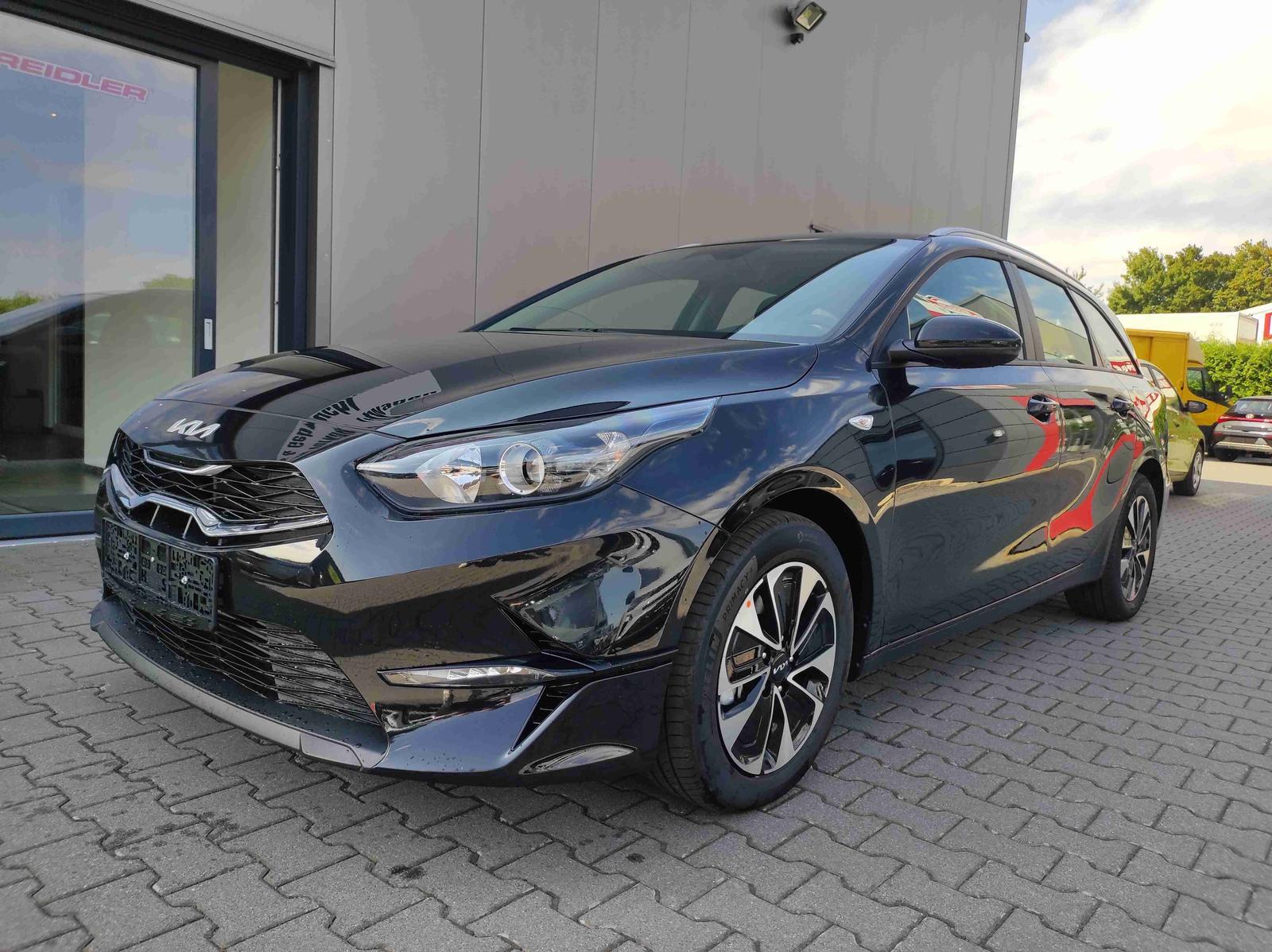 Kia Ceed SW 1.5 GOLD*Navi*Shzg*Lhzg*PDC*Cam*16Zoll*