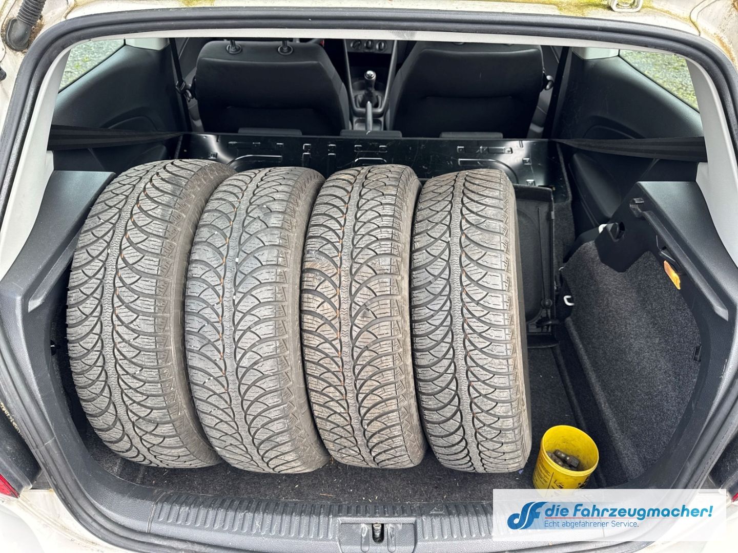 Fahrzeugabbildung Volkswagen Polo V Trendline Klimaautom Berganfahrass.*EXPOR