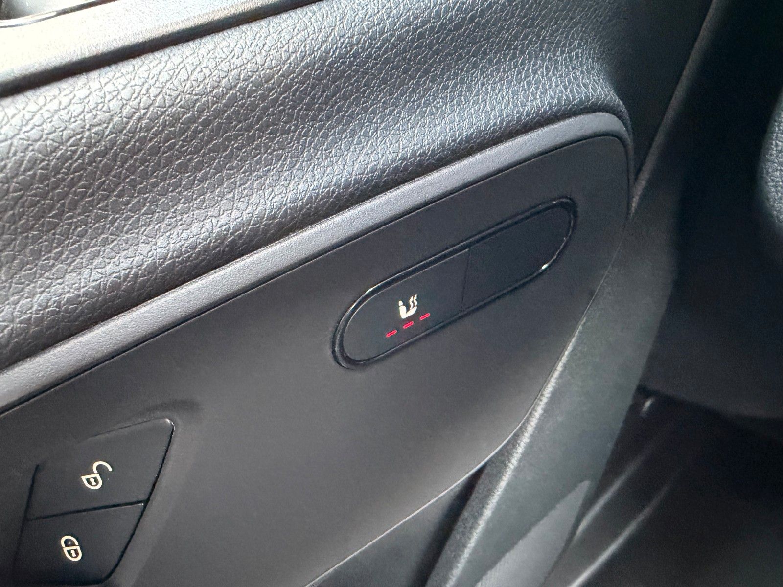 Fahrzeugabbildung Mercedes-Benz Sprinter 317 CDI Frischdienst Fahr-/Standkühlung