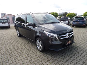 Mercedes V 220 - 5