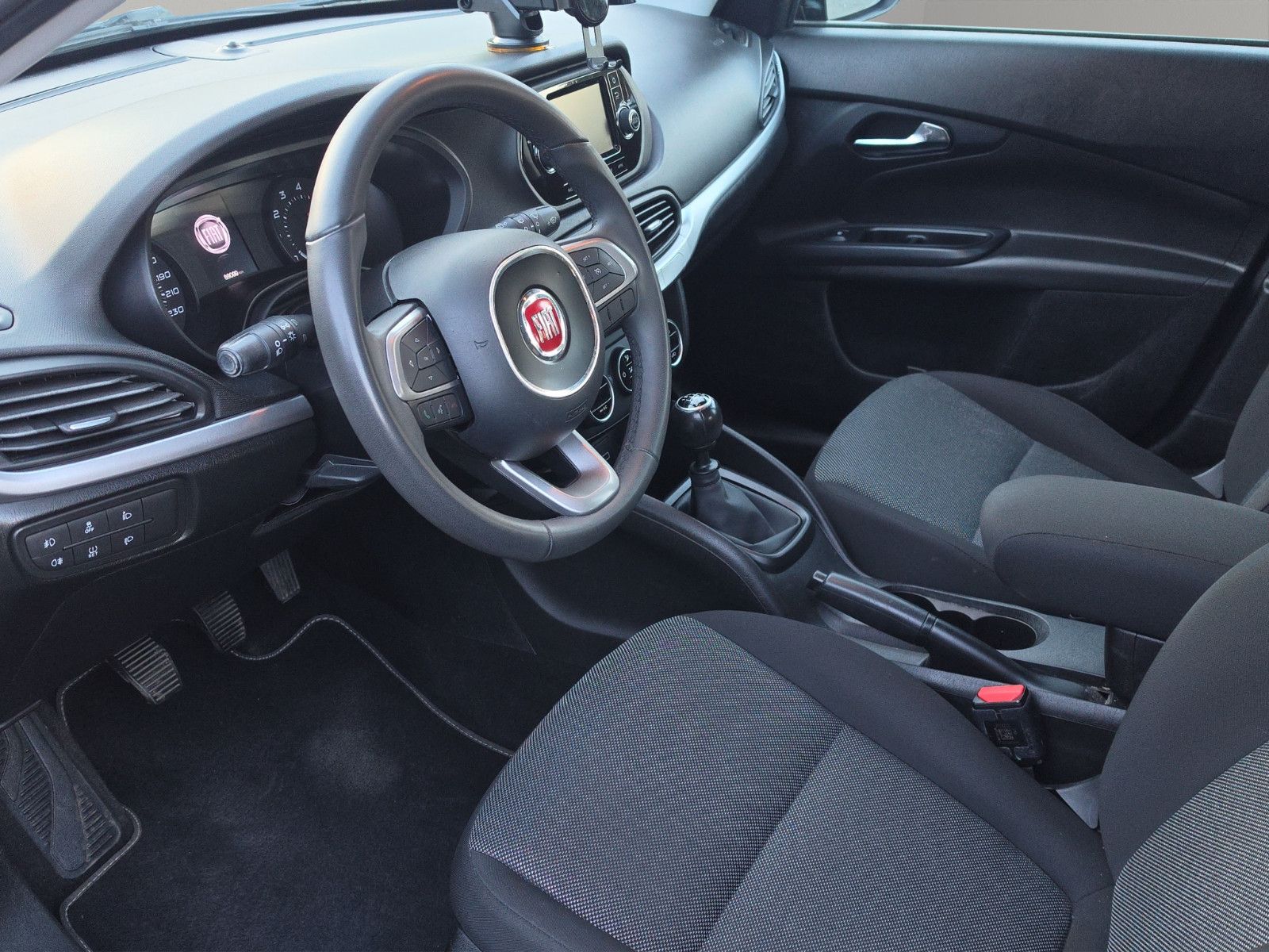 Fahrzeugabbildung Fiat Tipo Street NAVI SHZ PDC