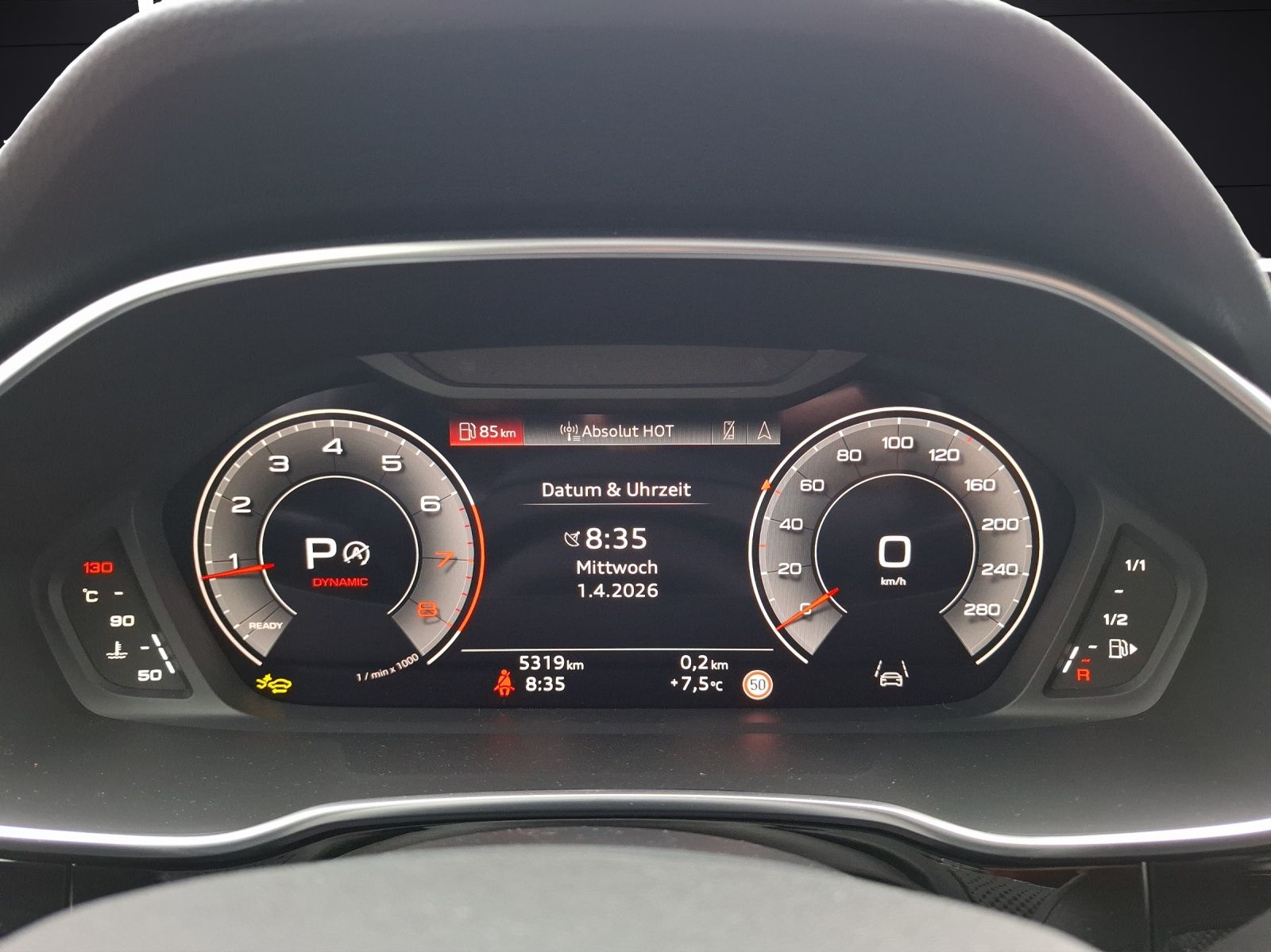 Fahrzeugabbildung Audi Q3 40 TFSI S-line quattro S-tronic LED AHK Navi