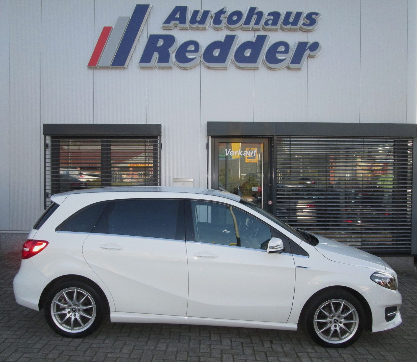 MERCEDES-BENZ B 180  "Urban Style Edition"