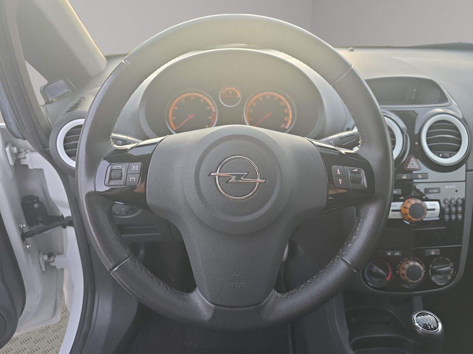 Fahrzeugabbildung Opel Corsa D Color Edition