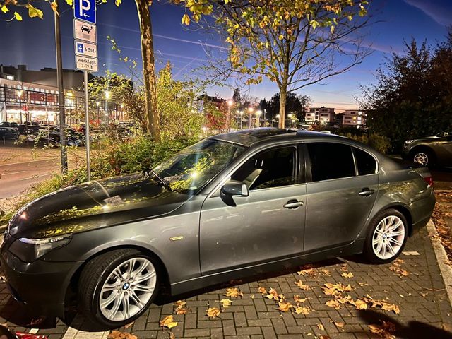 BMW 523i Limosuin