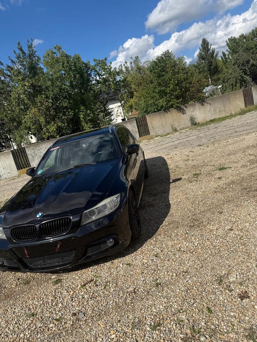 BMW 320 2011 — photo 7