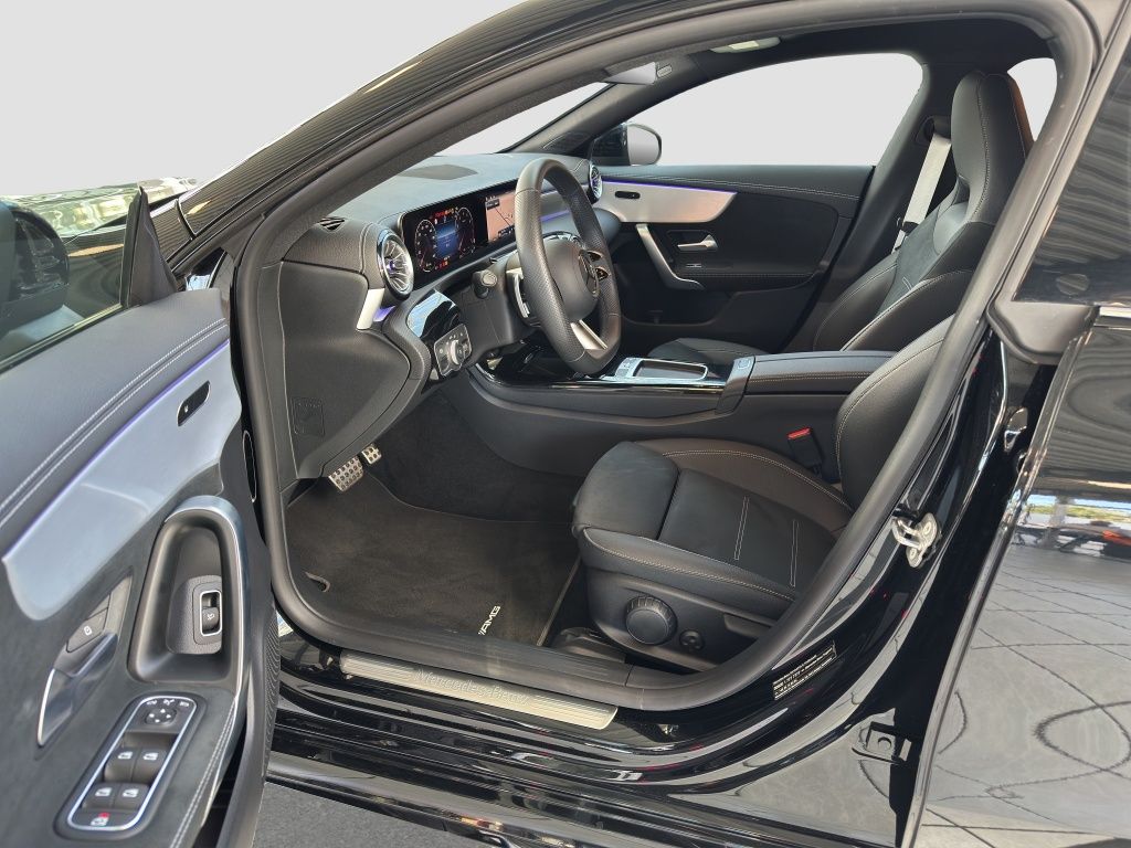 Fahrzeugabbildung Mercedes-Benz CLA 200 Coupé Fernlichtass.*KeyLess*LED*PDC*ACC