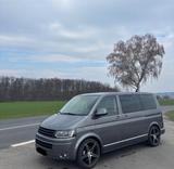 Volkswagen T5 Multivan Highline Vollleder AHK 179 PS  - Volkswagen T5 Multivan mit Diesel-Antrieb: Van, Schaltgetriebe