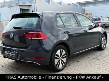 Volkswagen Golf - 6