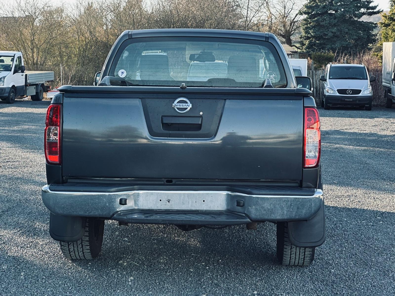 Nissan Navara King Cab 190CH | 4x4 | GPS | Caméra | Attelage