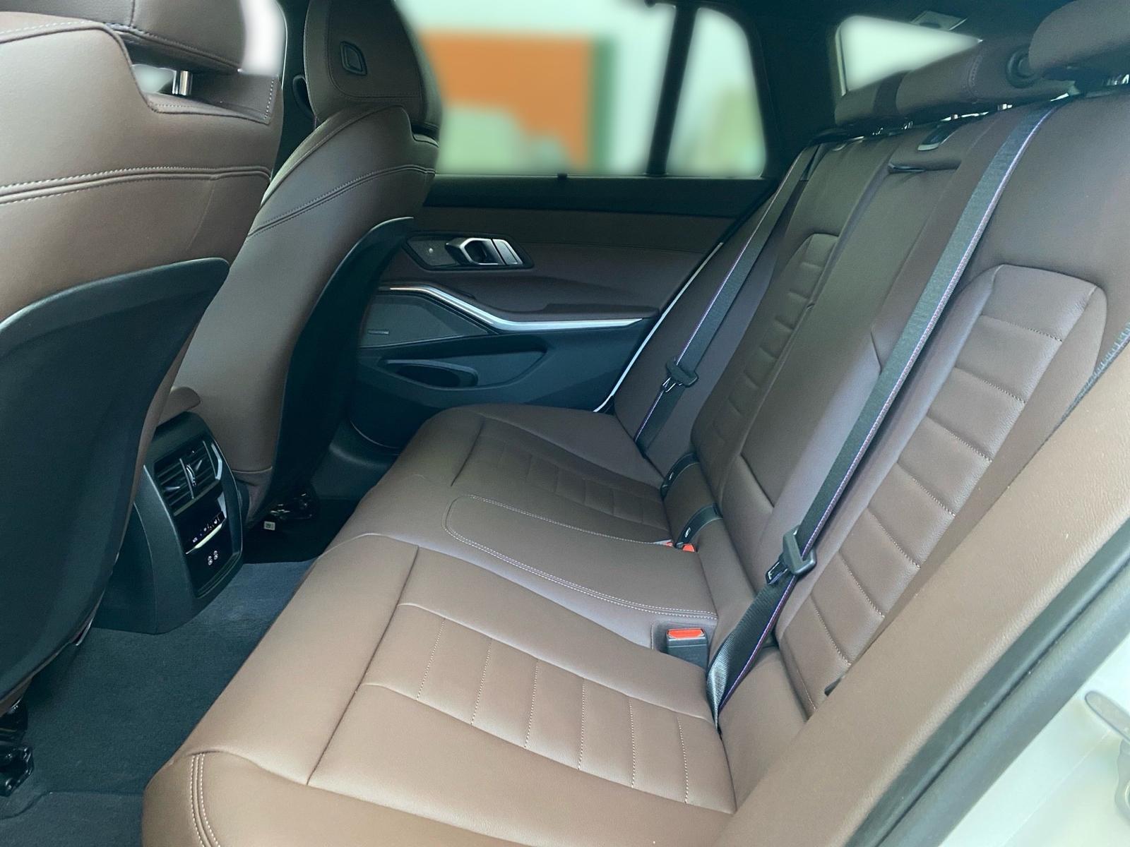 BMW M340d xDrive Touring M Sport Pro STH HUD Pano AH