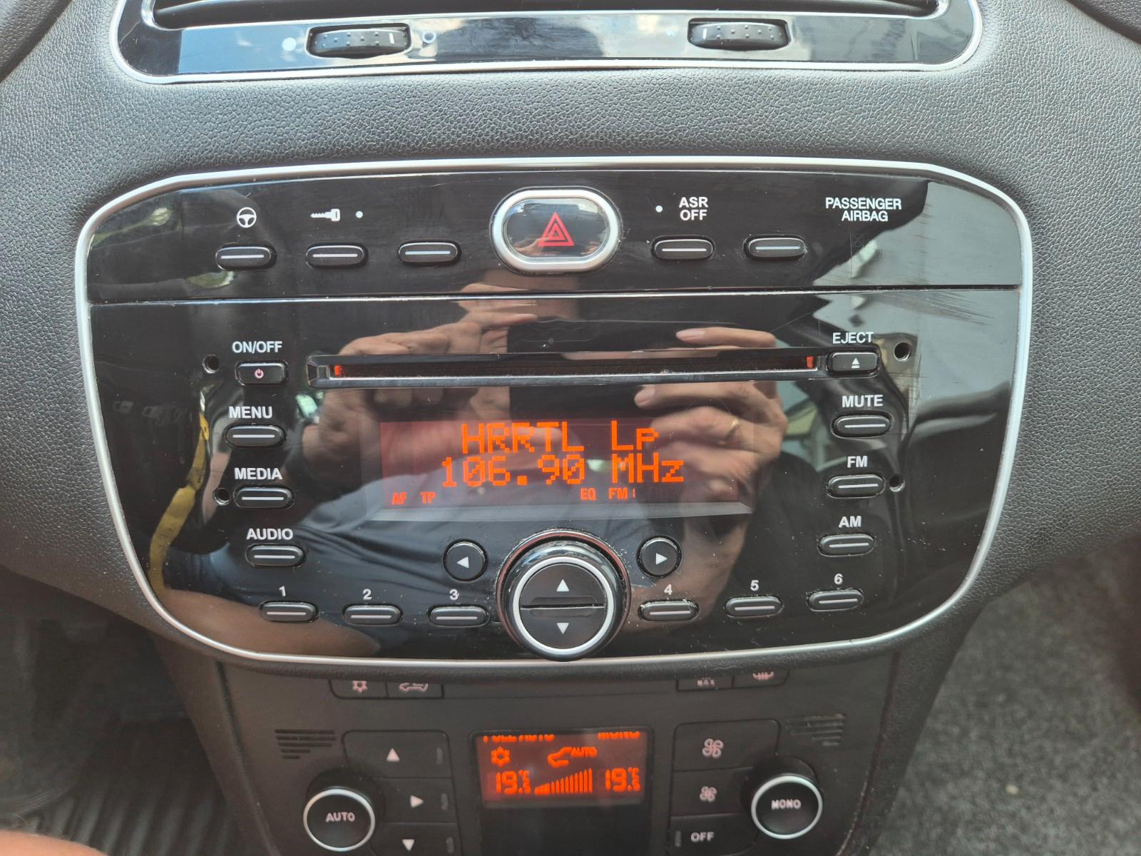 Fiat Punto 1.2 Lounge,Navi,Klimaaut,TÜV neu