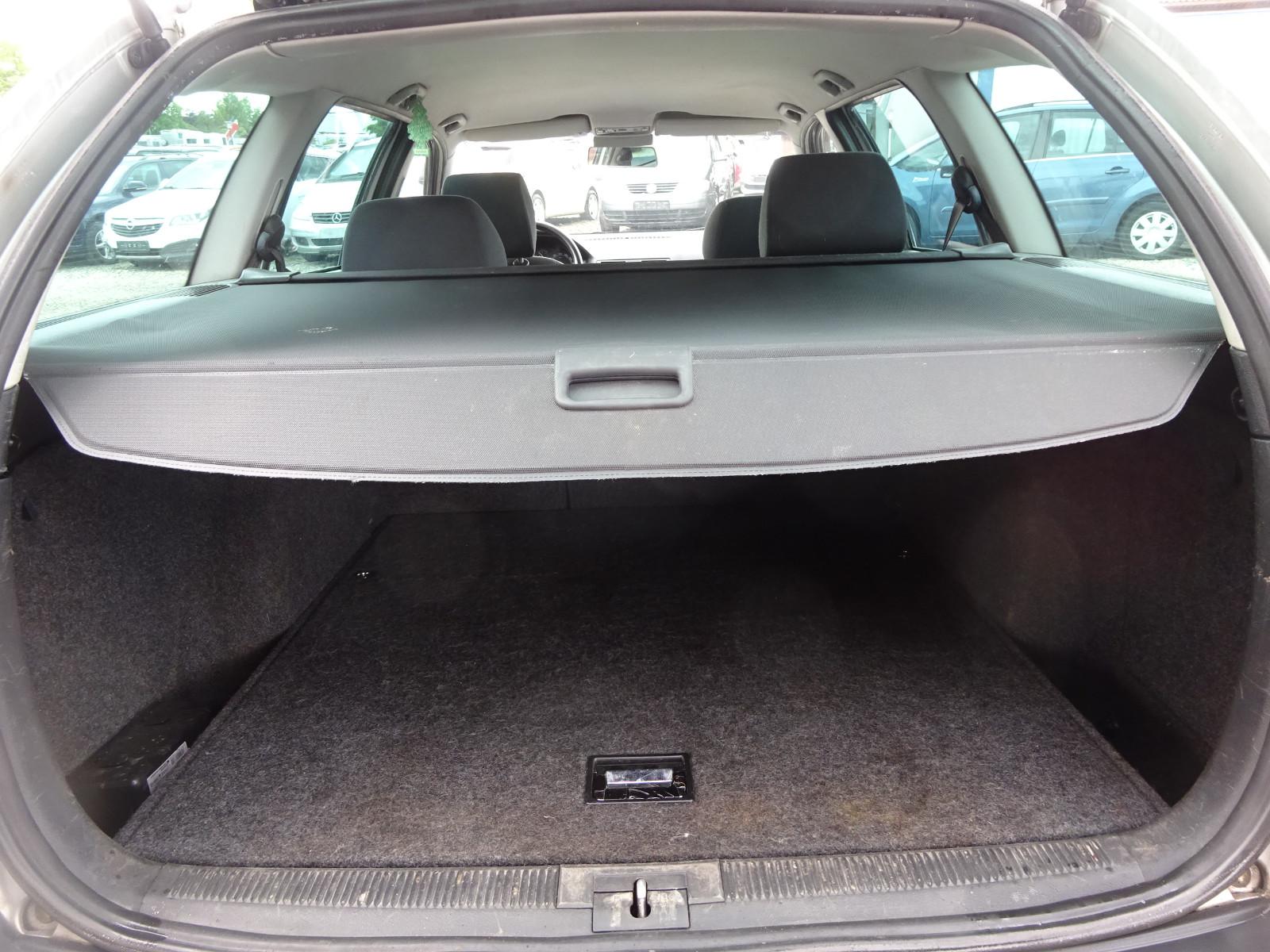 Skoda Octavia 2004 — photo 10