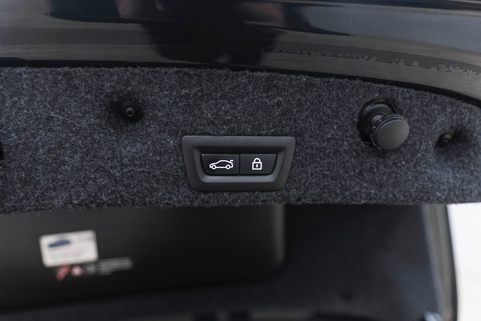 Fahrzeugabbildung BMW 550I Xdrive M-Performance HUD LED KAM NAV H&K