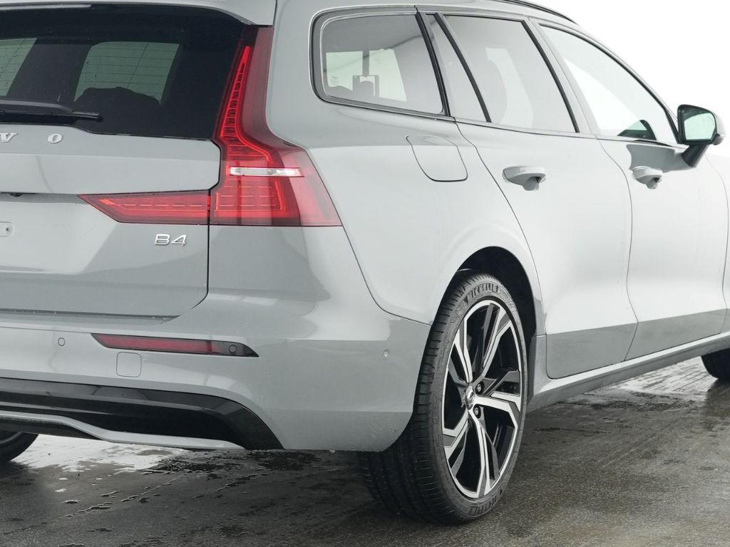 Volvo V60 B4 Plus Dark HUD Digitales Cockpit Memory Si foto 11