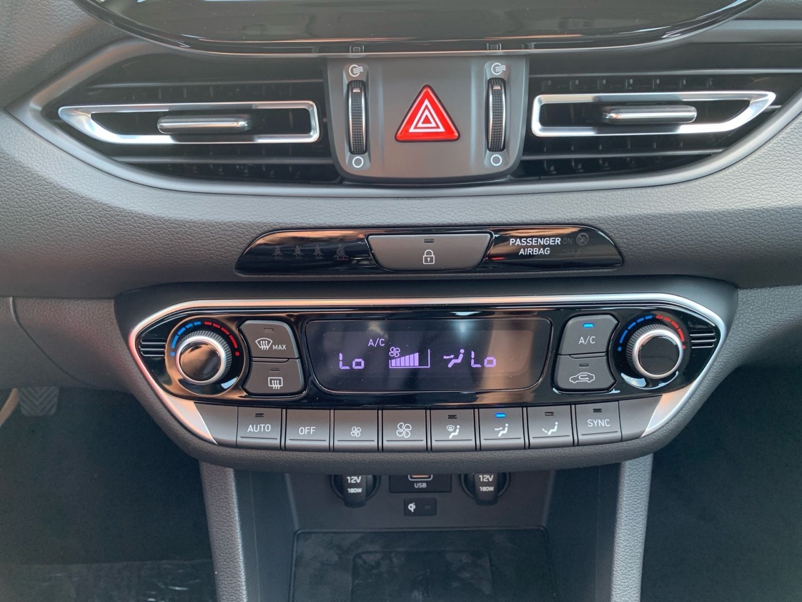 Fahrzeugabbildung Hyundai i30 1.0 T-GDI Trend Mild-Hybrid