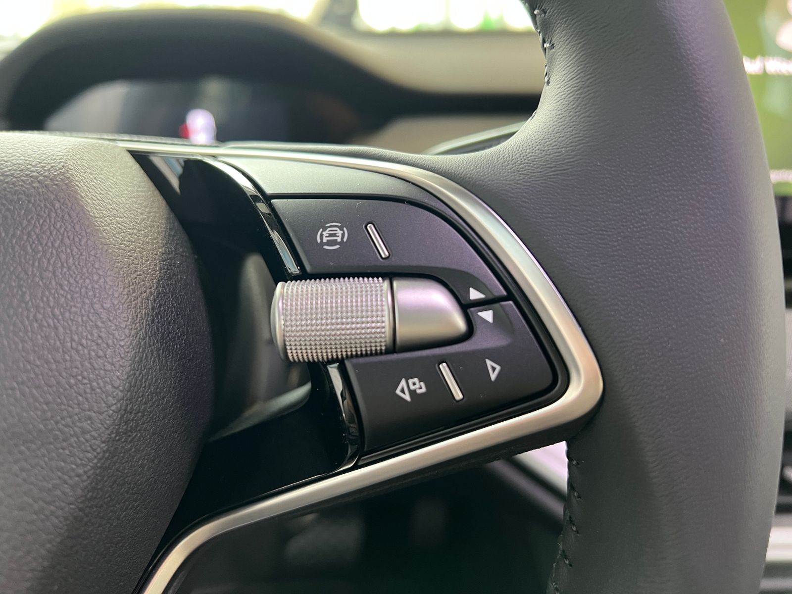 Fahrzeugabbildung SKODA Enyaq 60 *AHK, Matrix-LED, Smart Link, LM"-20*