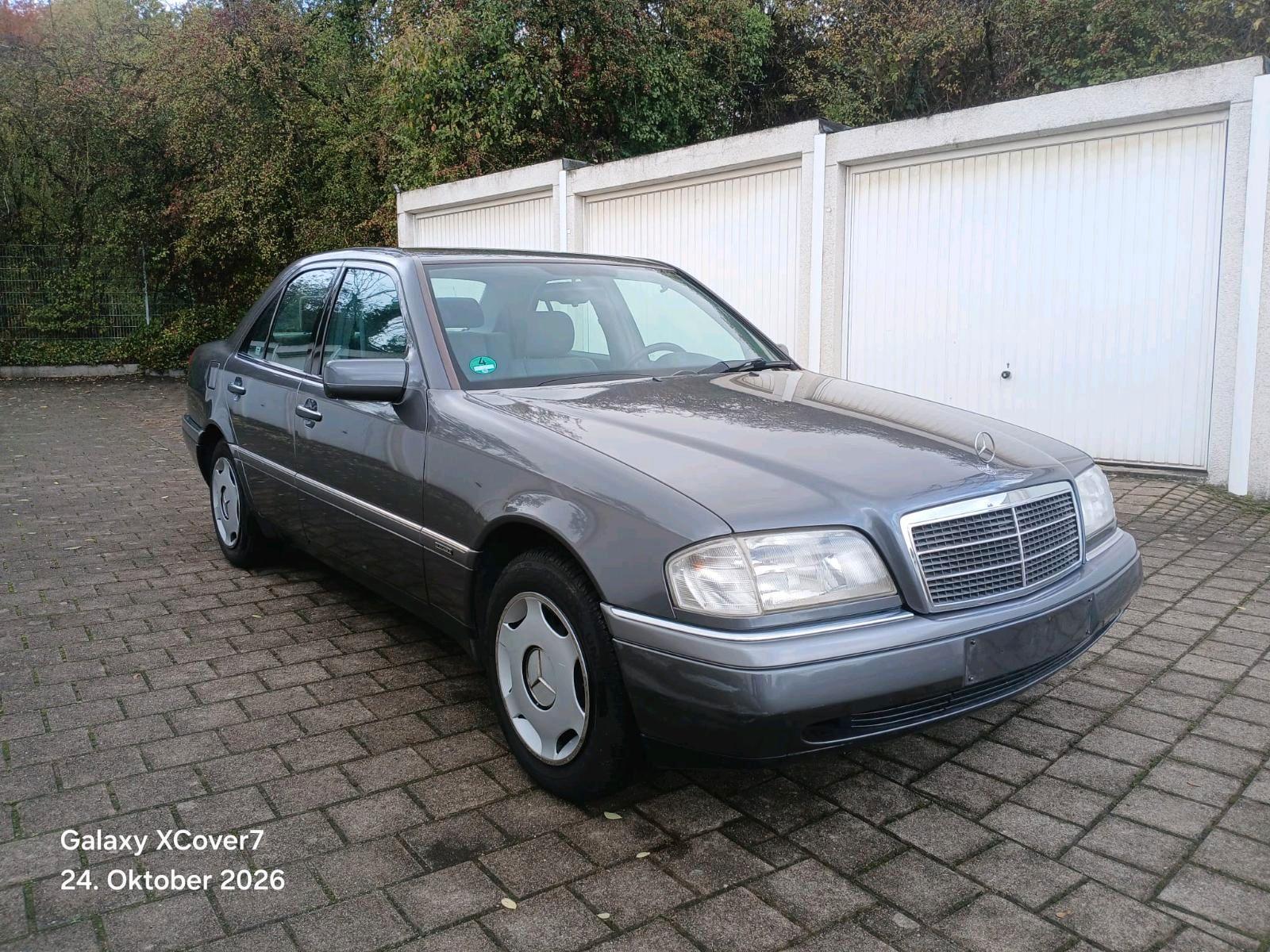 Mercedes-Benz C 180