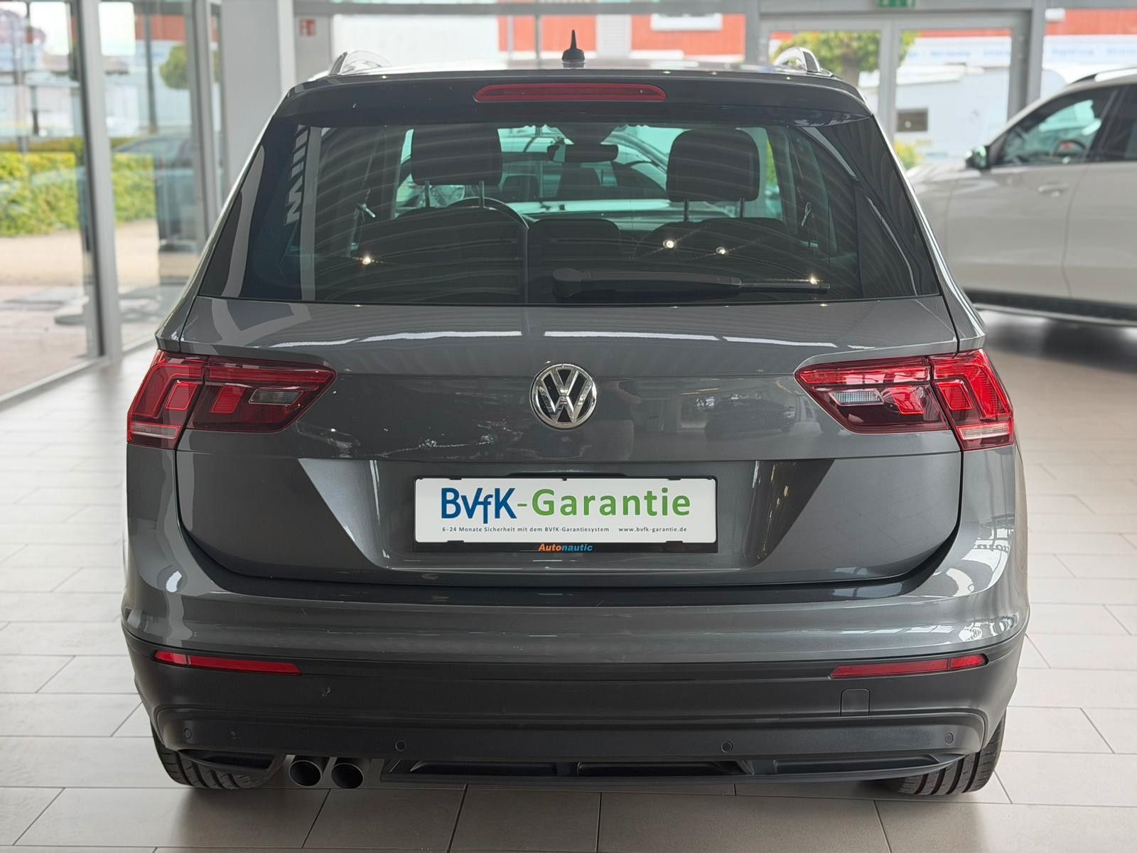 Fahrzeugabbildung Volkswagen Tiguan 2.0TDI Sound SITZHZG ACC NAVI AHK 8xALU
