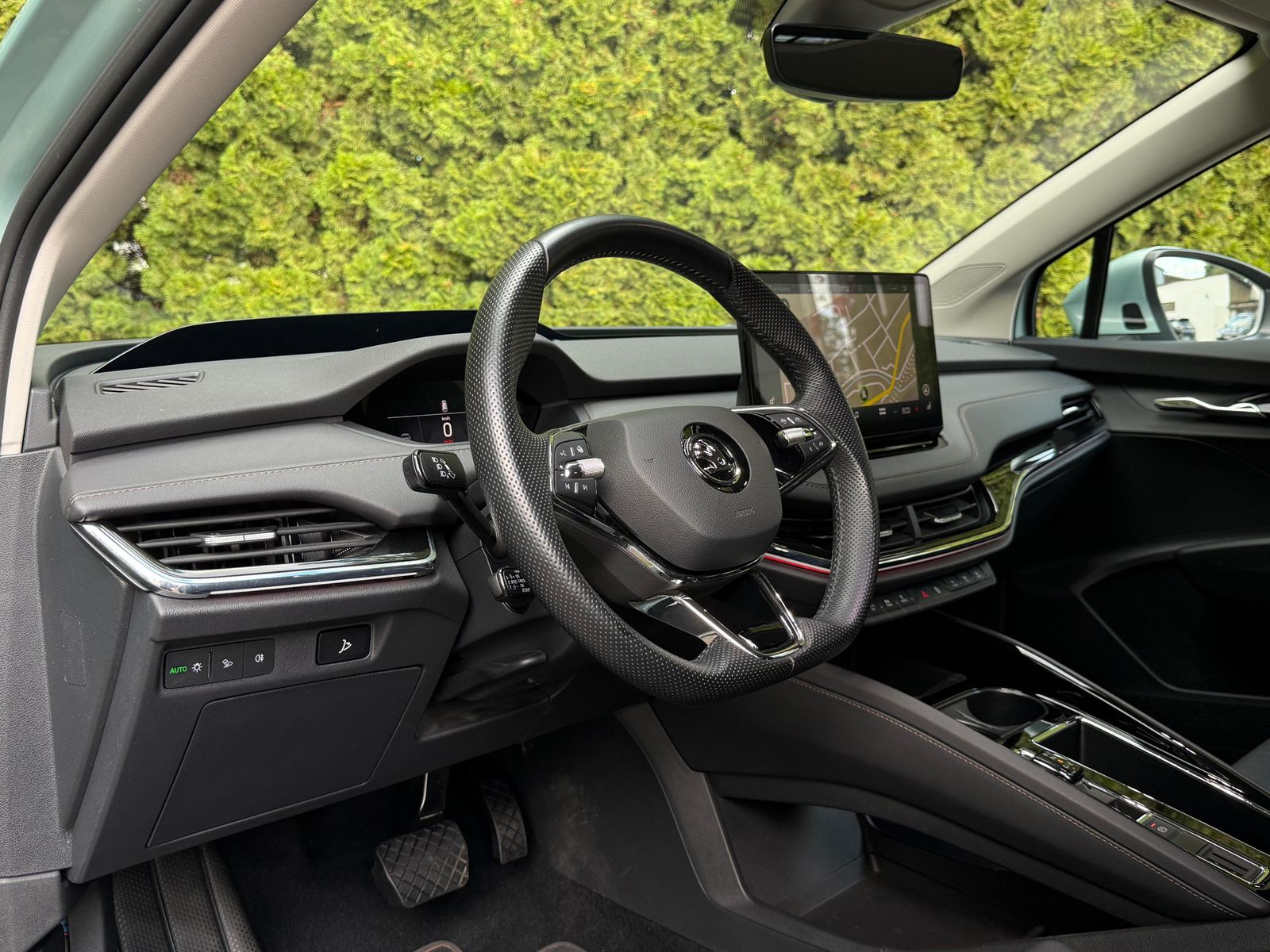 Fahrzeugabbildung SKODA Enyaq 80 x Suite CCS+MATRIX+KAM+AHK+LEDER+SPORT