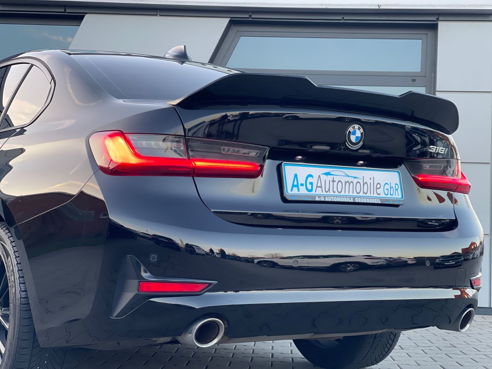 BMW 318 i Limousine Advantage Heckspoiler M-Felgen foto 10