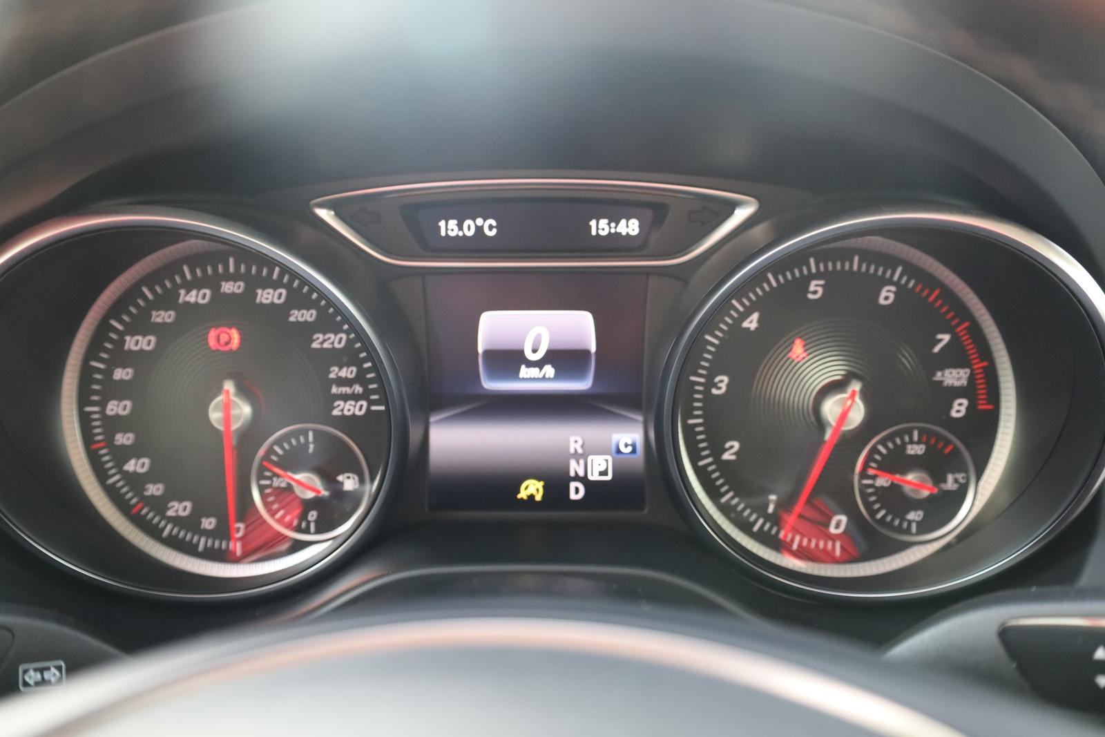 Mercedes-Benz GLA 200 Urban Aut. AHK LED 360° Navi Panorama