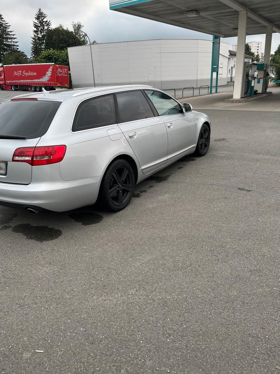 Audi Quattro 2011 — photo 5