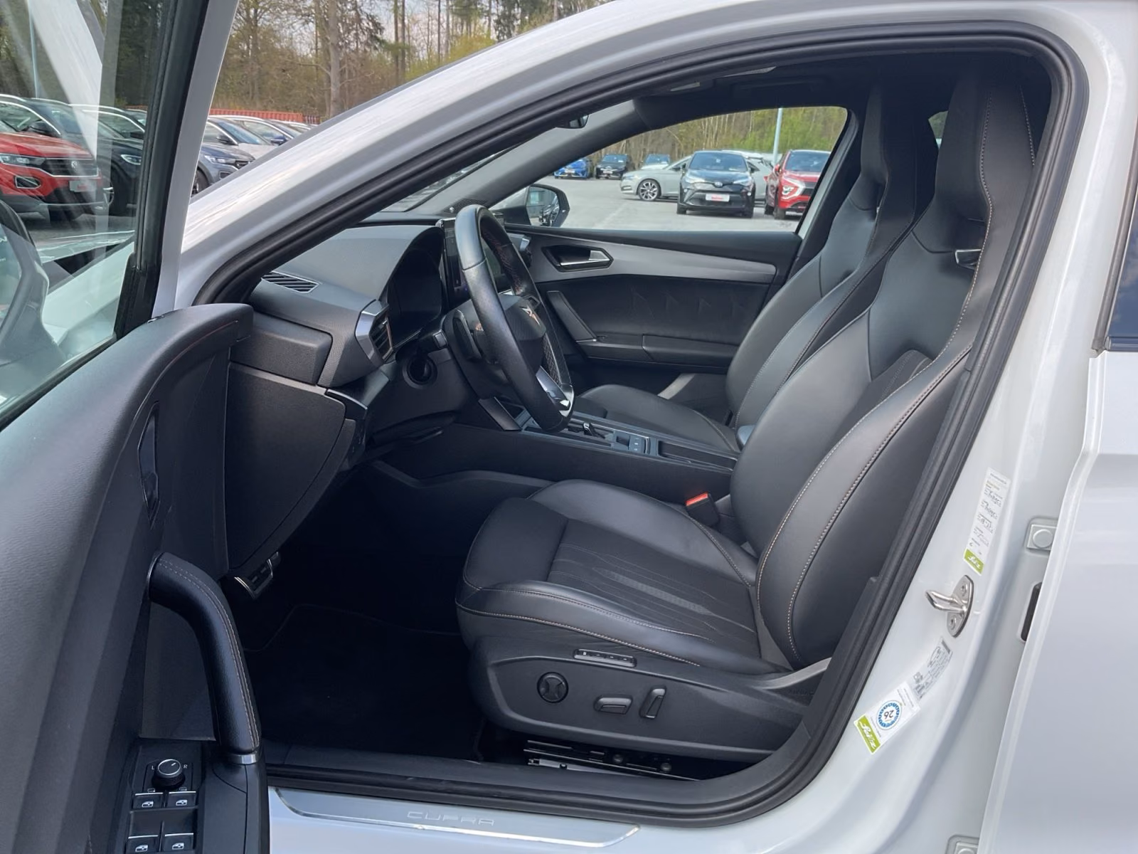 Cupra Leon Sportstourer VZ 2.0 4Drive NAVI ACC AHK LED