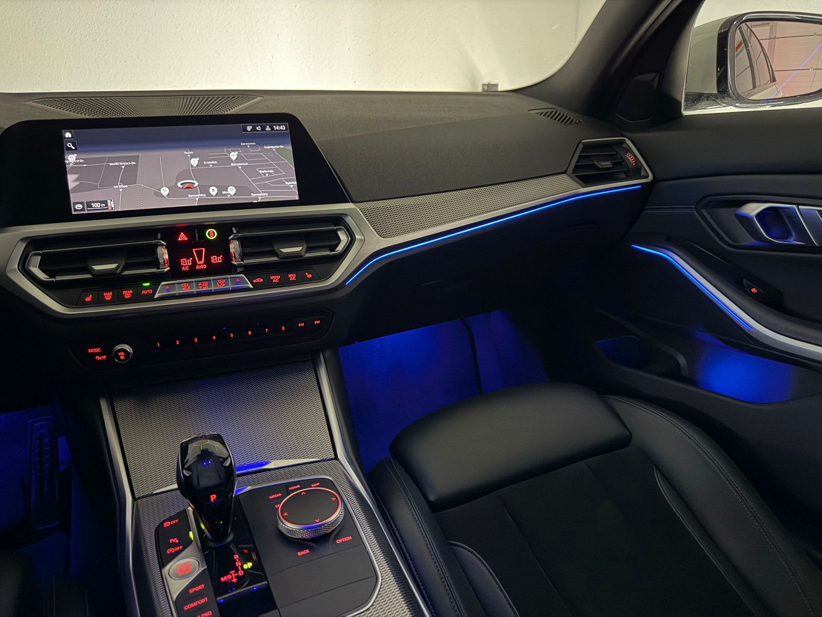 Fahrzeugabbildung BMW 330 i Lim. M SPORT/AHK/HuD/ACC/LASER/DE FZG
