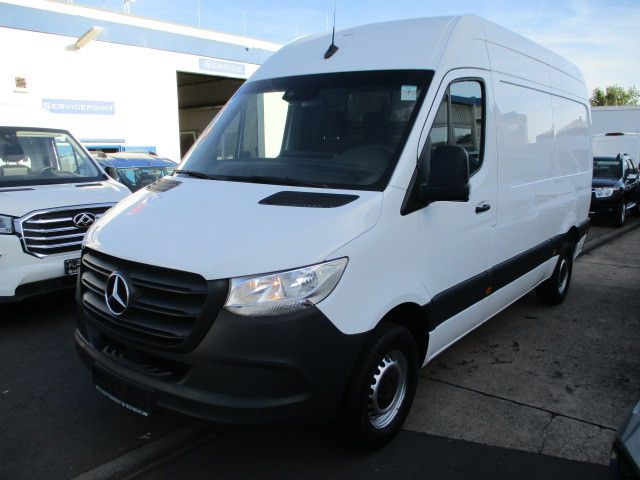 Image of Mercedes-Benz Sprinter