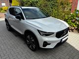 Volvo XC40 B4 Ultra Dark DCT  - Volvo XC40: Ultra Dark