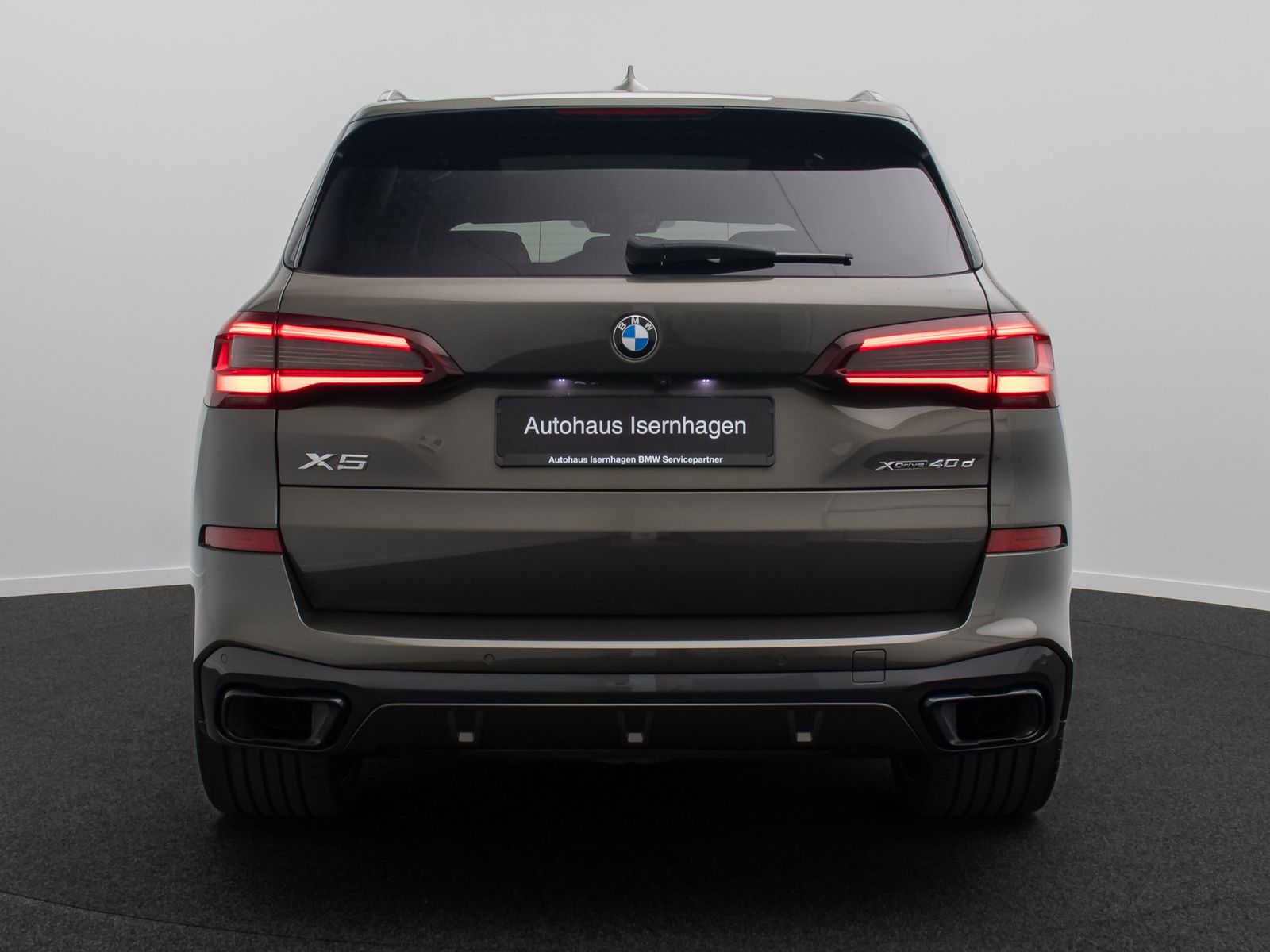 Fahrzeugabbildung BMW X5 xD40d M Sport AHK 360&deg; H/K Panorama Laser 22"