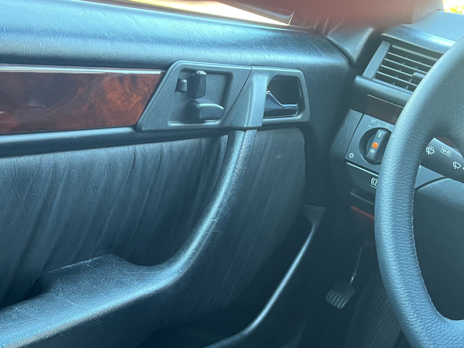 Fahrzeugabbildung Mercedes-Benz E 500 TOP ZUSTAND**SAMMLERFAHRZEUG**