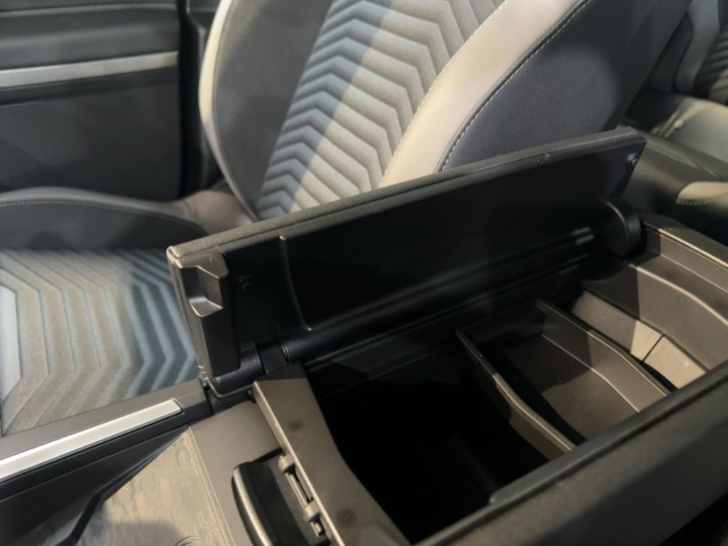 Fahrzeugabbildung Jeep Compass First Edition, LHZ, 360 Grad, Panodach