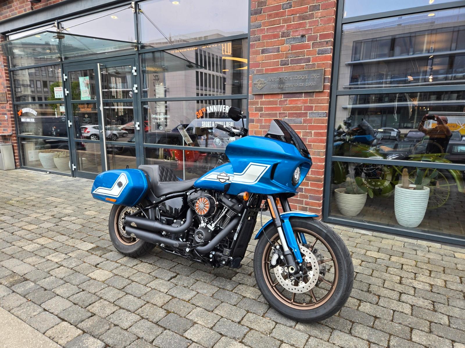 Harley-Davidson FXLRST Low Rider ST Fast Johnnie mit J&H