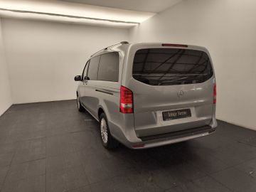 Mercedes V 220 - 7