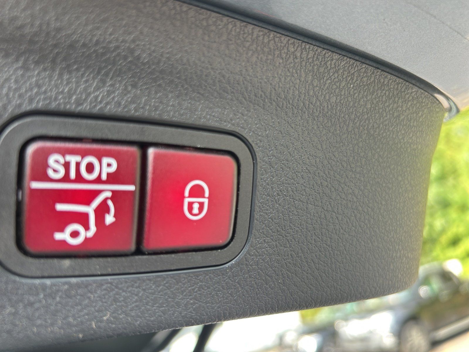 Fahrzeugabbildung Mercedes-Benz 4M AMG int+22" E-Active DISTRO Memo MLED HUD