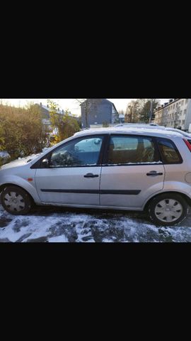 Ford Fiesta mit TÜV