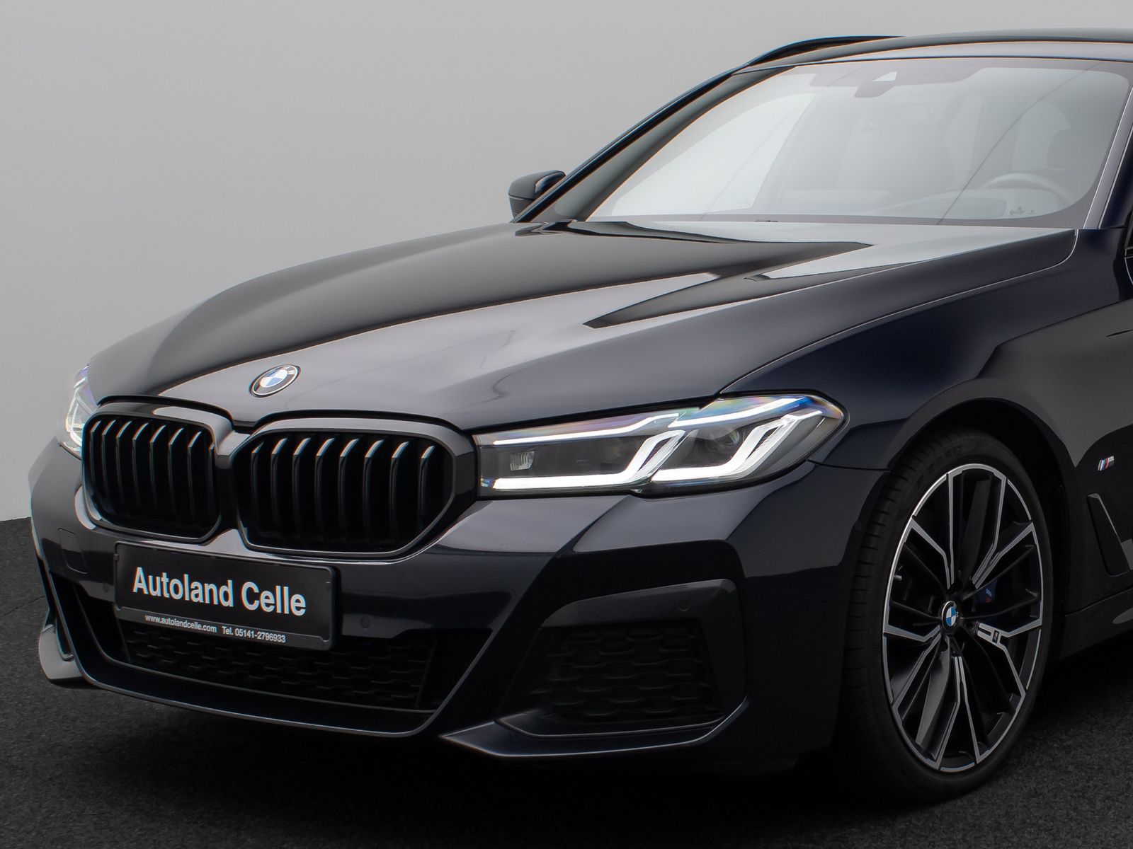 Fahrzeugabbildung BMW 530d xD M Sport Pano Kamera Laser HUD H/K 20Zoll