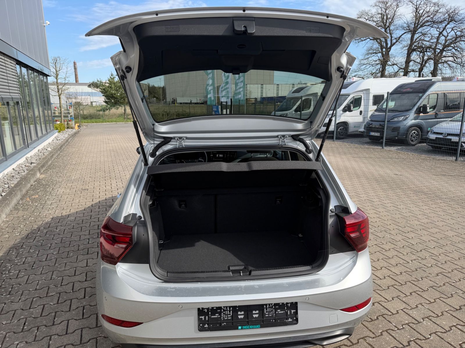 Fahrzeugabbildung Volkswagen Polo VI 1.0 TSI Life LED KLIMA Garantie PD