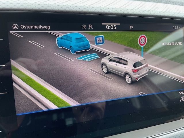 T-Cross Active 1.0 TSI Navi Kamera digitales Co