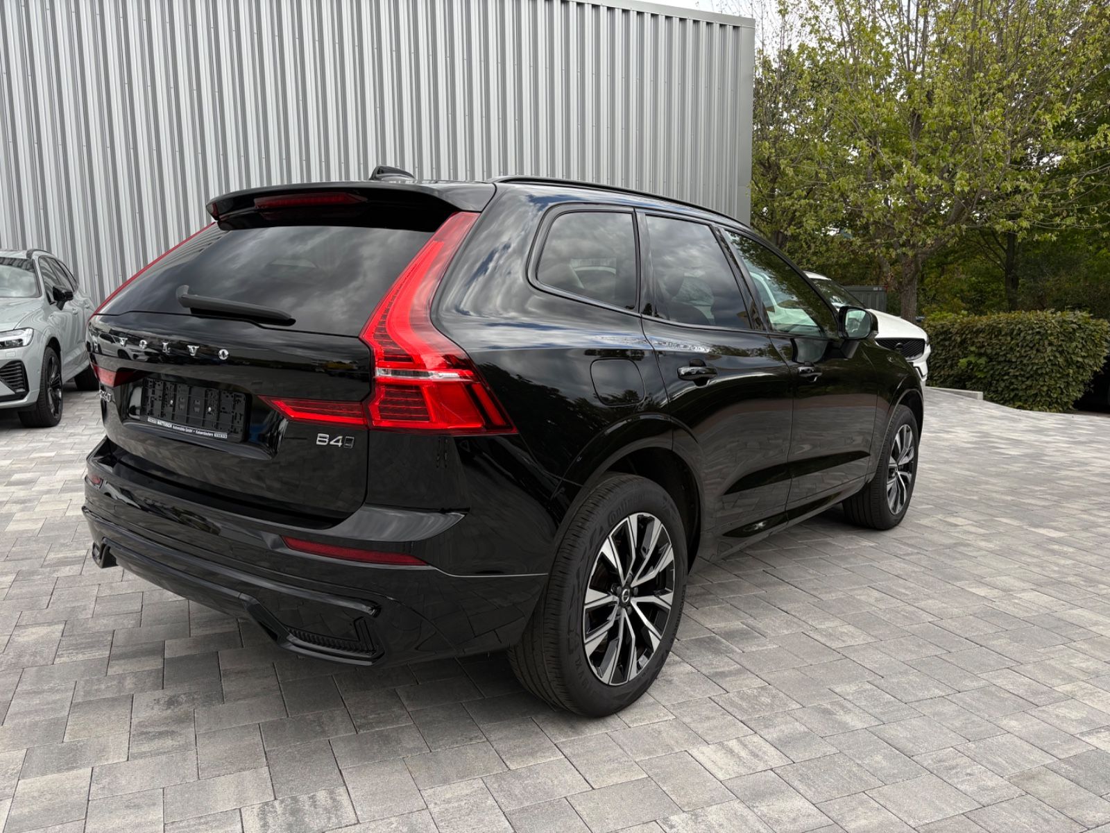 Volvo XC60 B4 AWD PLUS DARK LEDER NAVI PANO HK SOUND foto 5
