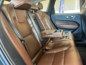 MYAUTOCENTER – Gebraucht- und Jahreswagen mit Werkstattservice in Pfaffenhofen Volvo XC 60 *Inscription*AHK*LED*Kamera*