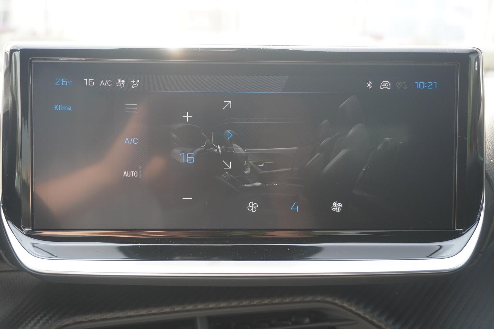 Peugeot 2008 GT 1.2 Hybrid 145 Aut. LED ACC Navi 360°