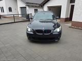 BMW 525i A touring - - BMW 525 aus 2006: Kombi